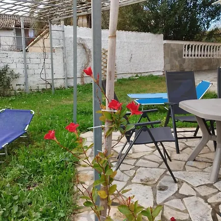 Ruhige Oase In Korfus Huegeln Und Garten, Bis 5pers *