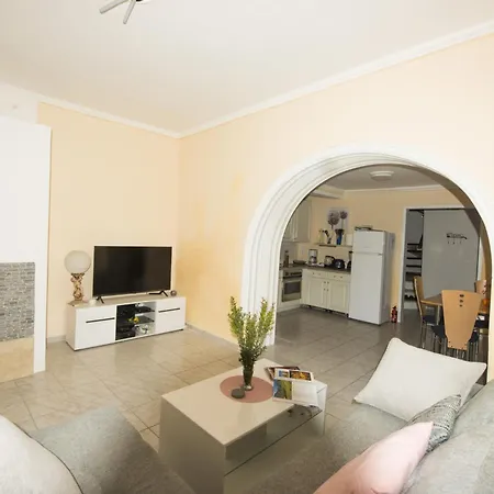 Casa de Férias House Galini, Bis 5pers Agios Ioannis Peristerion