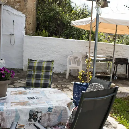 Ruhige Oase In Korfus Huegeln Und Garten, Bis 5pers Άγιος Ιωάννης Περιστερών